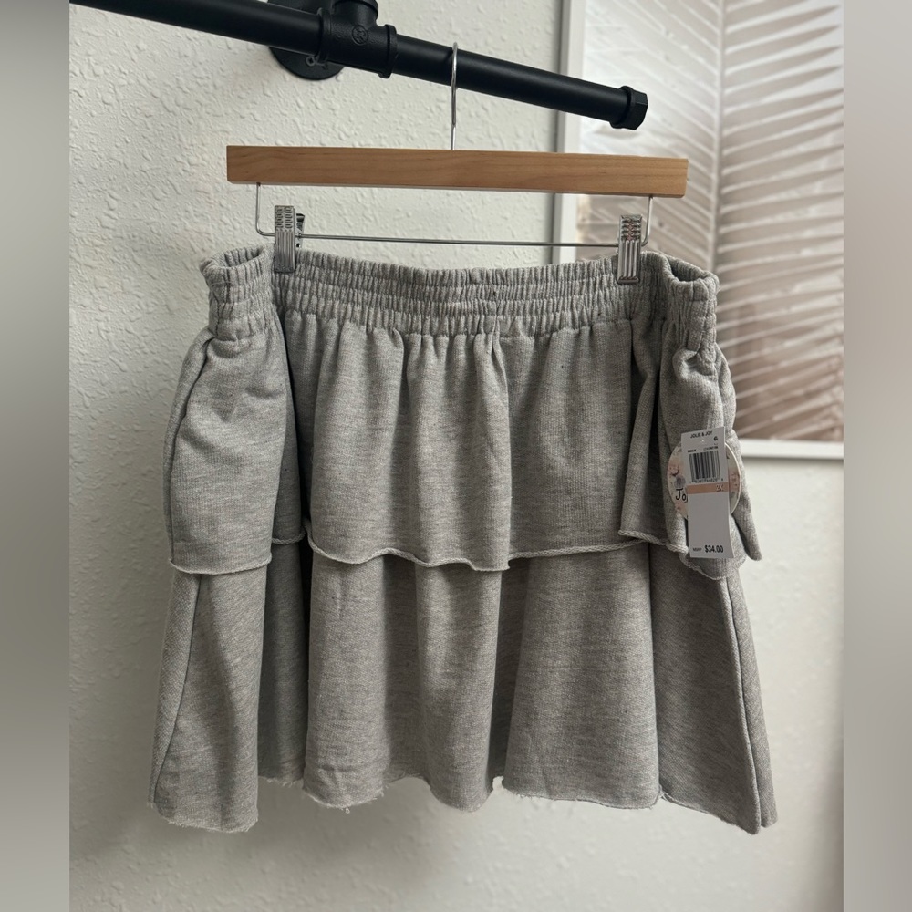 Jolie & Joy Gray Layerd Mini Skirt NWT